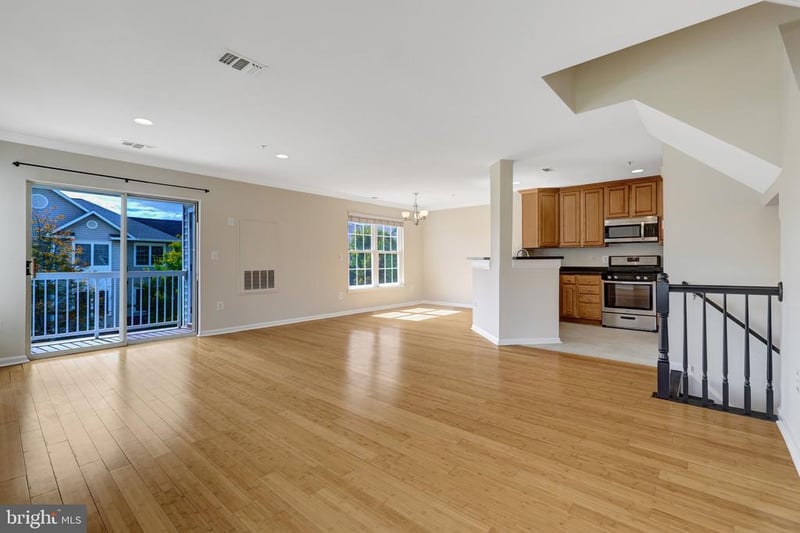 12841 Fair Briar Ln #12841, Fairfax, VA 22033