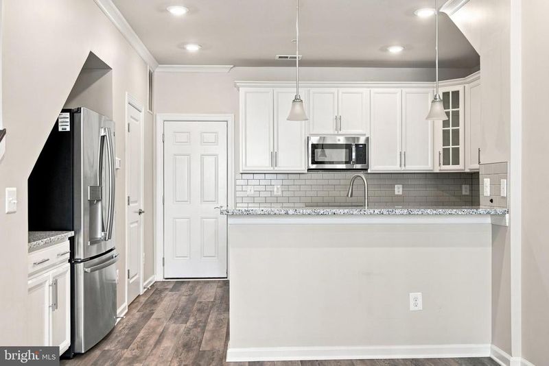 20704 Wood Quay Dr, Sterling, VA 20166