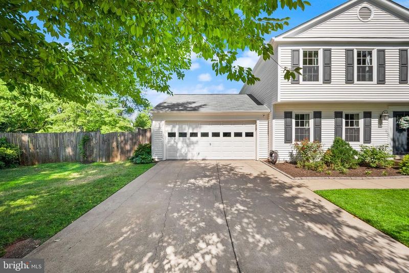 10300 Amberleigh Ct, Manassas, VA 20110