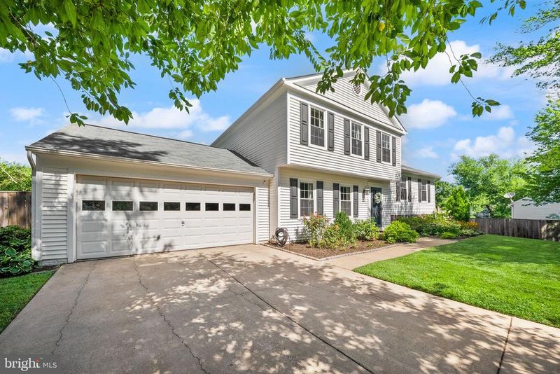 10300 Amberleigh Ct, Manassas, VA 20110