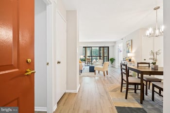 15100 Interlachen Dr #4-420, Silver Spring, MD 20906