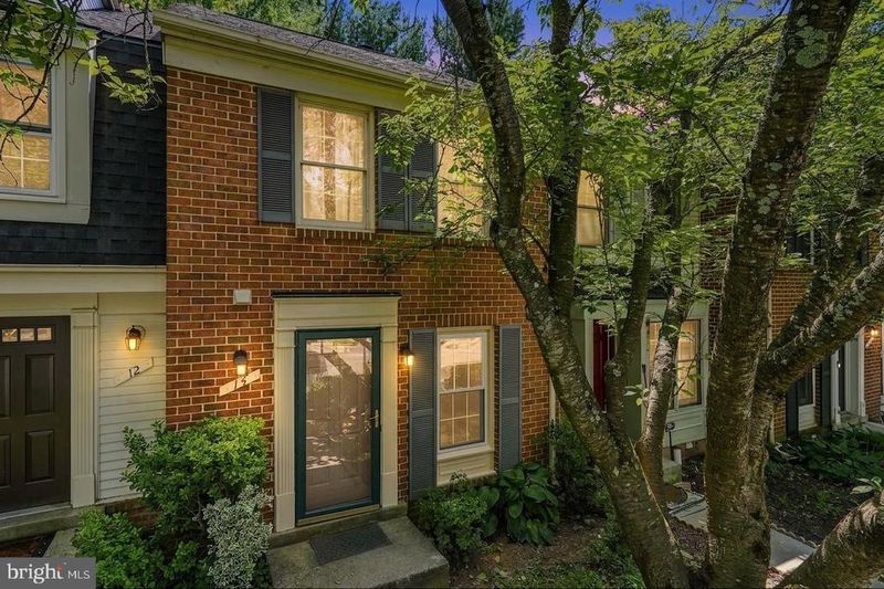 14 Strath Haven, Montgomery Village, MD 20886