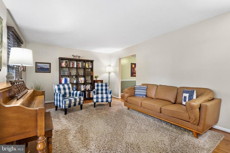 5804 Oak Moss Ter, Burke, VA 22015