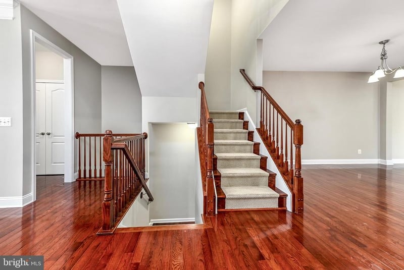 23253 Tradewind Dr, Ashburn, VA 20148