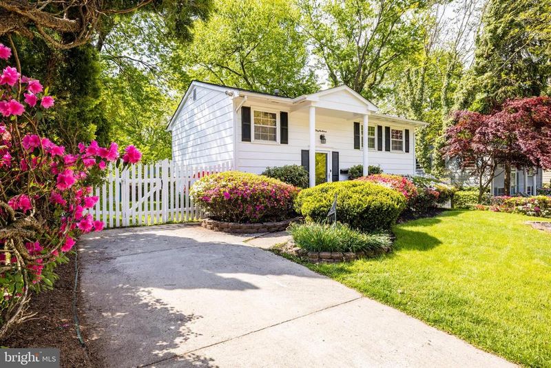4111 Hemingway Dr, Woodbridge, VA 22193
