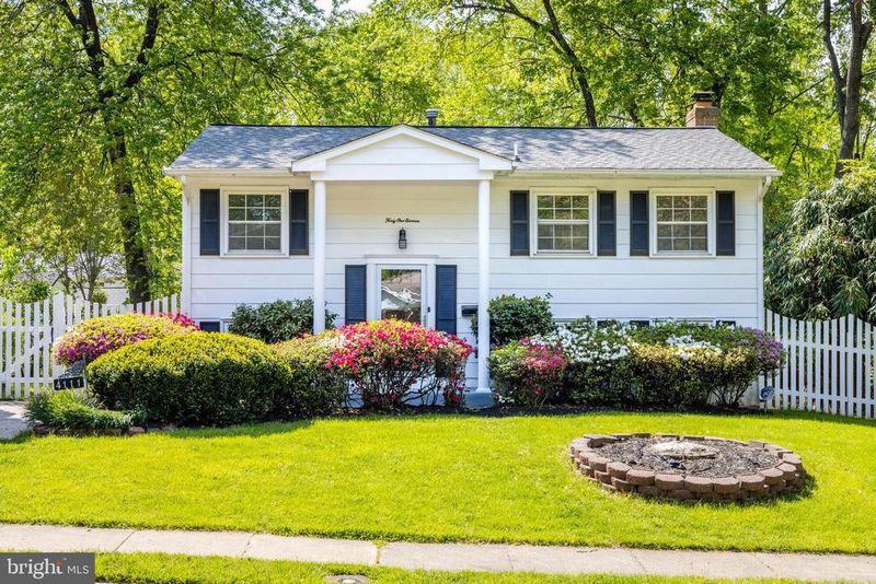 4111 Hemingway Dr, Woodbridge, VA 22193