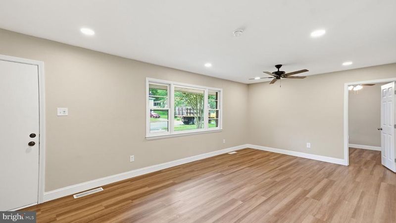 151 Winewood Dr, Locust Grove, VA 22508
