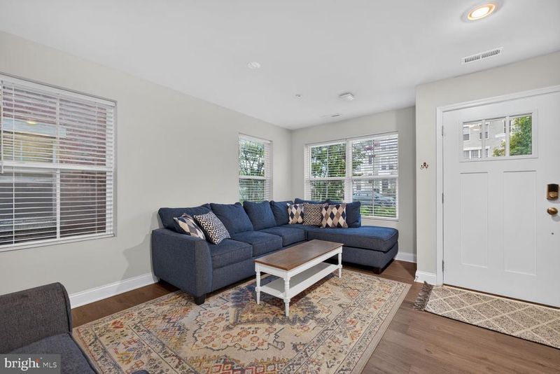 1008 Holden Rd, Frederick, MD 21701
