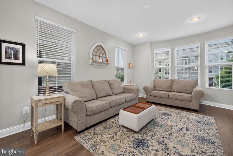 1008 Holden Rd, Frederick, MD 21701