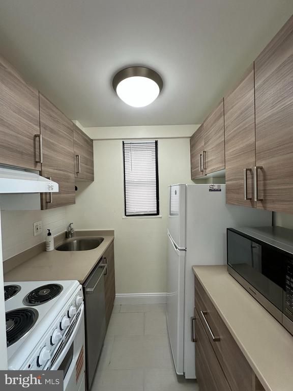 2141 I St NW #412, Washington, DC 20037