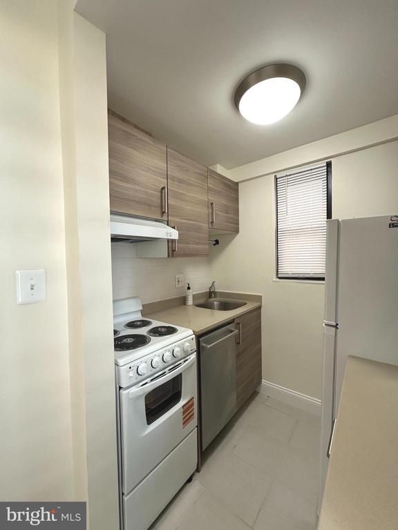 2141 I St NW #412, Washington, DC 20037