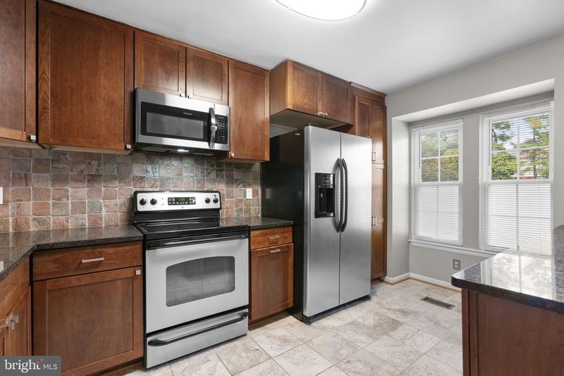 6754 Ducketts Ln #33-8, Elkridge, MD 21075