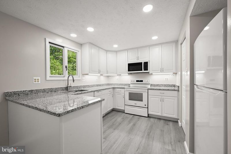 8312 Mary Lee Ln, Laurel, MD 20723