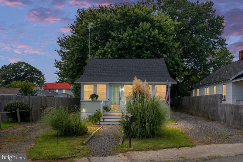 15 Bancroft Ave, Colonial Beach, VA 22443