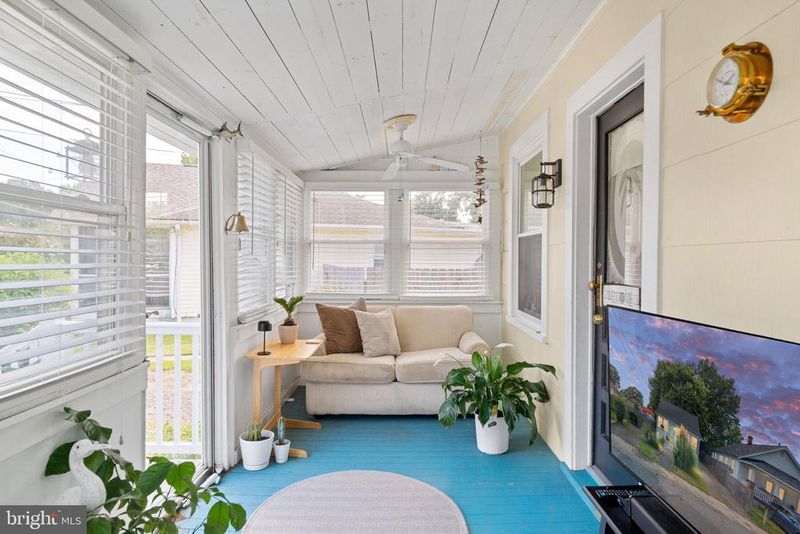 15 Bancroft Ave, Colonial Beach, VA 22443