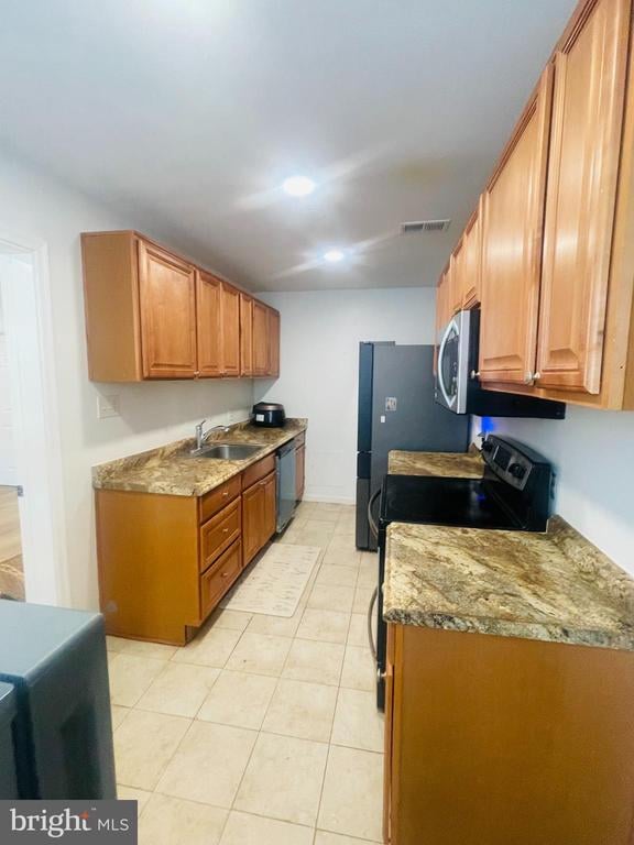 7225 Pine Dr, Annandale, VA 22003