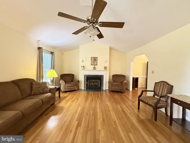 126 New Hope Church Rd, Fredericksburg, VA 22405