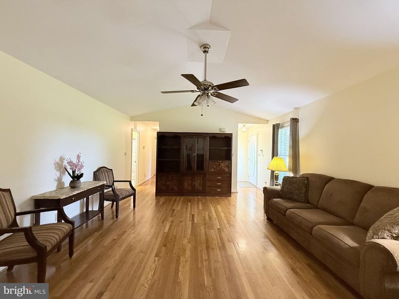 126 New Hope Church Rd, Fredericksburg, VA 22405