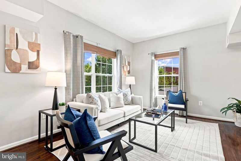 2912 17th St S #302, Arlington, VA 22204