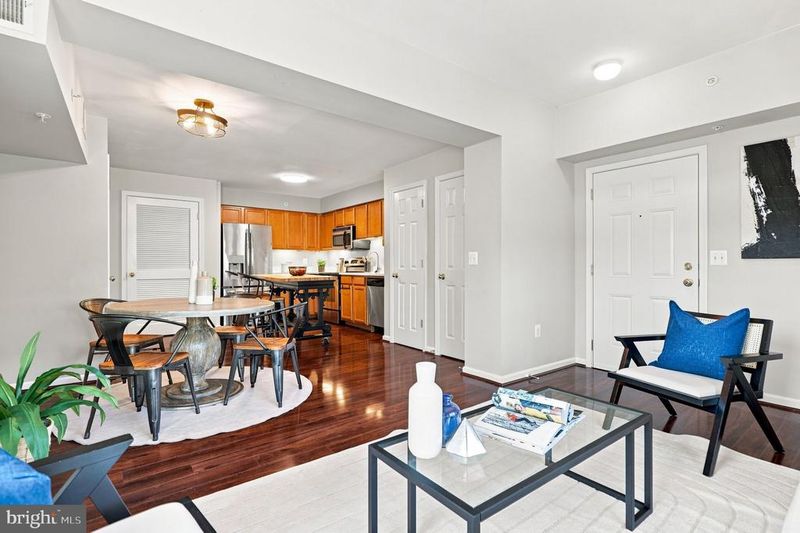 2912 17th St S #302, Arlington, VA 22204