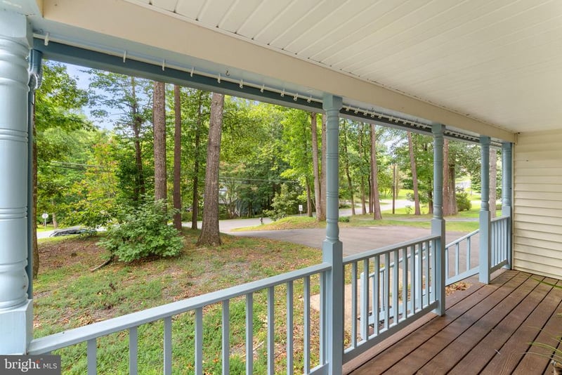 2226 Harpoon Dr, Stafford, VA 22554