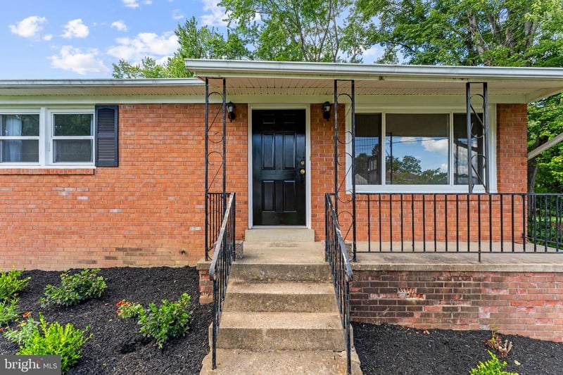 4082 Stanberry Ave, Marshall, VA 20115