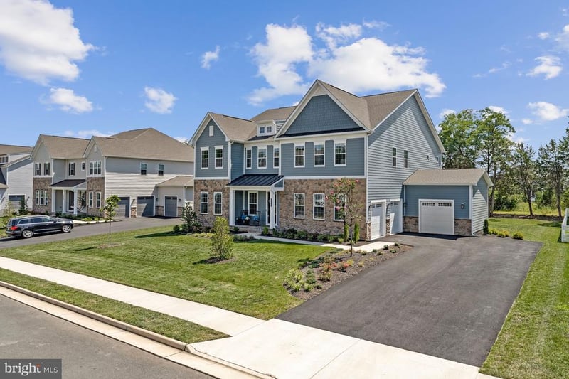 15571 Cloverland Ln, Haymarket, VA 20169