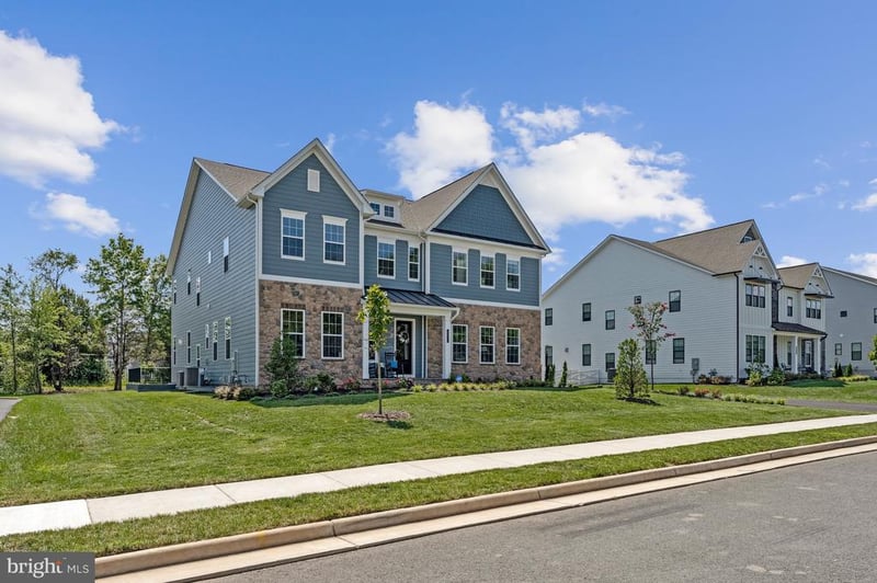 15571 Cloverland Ln, Haymarket, VA 20169