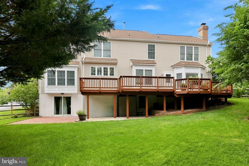 43312 Wayside Cir, Ashburn, VA 20147