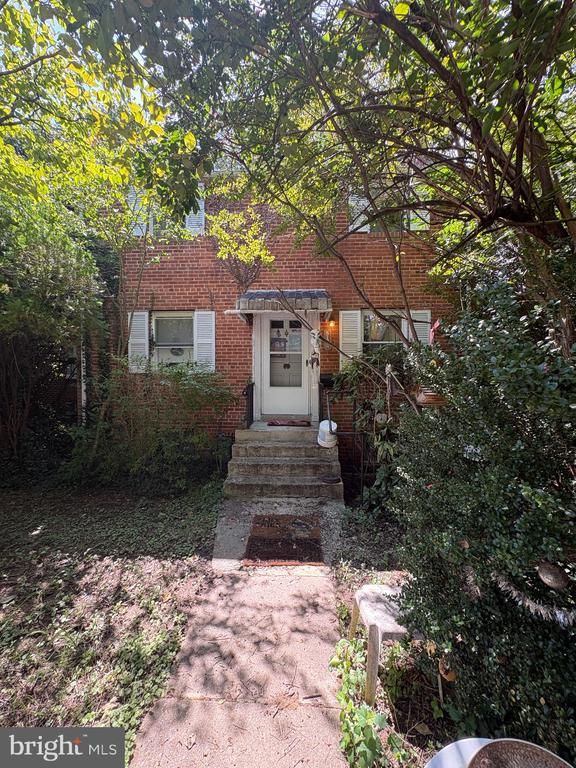 2108 N Illinois St, Arlington, VA 22205