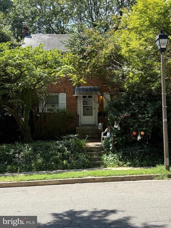 2108 N Illinois St, Arlington, VA 22205