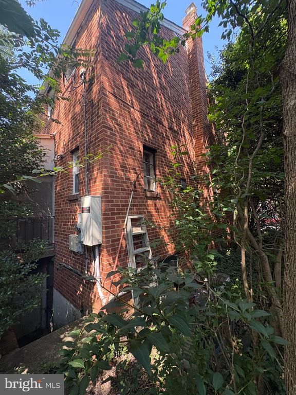 2108 N Illinois St, Arlington, VA 22205