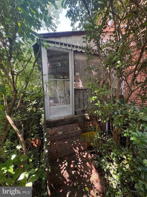 2108 N Illinois St, Arlington, VA 22205