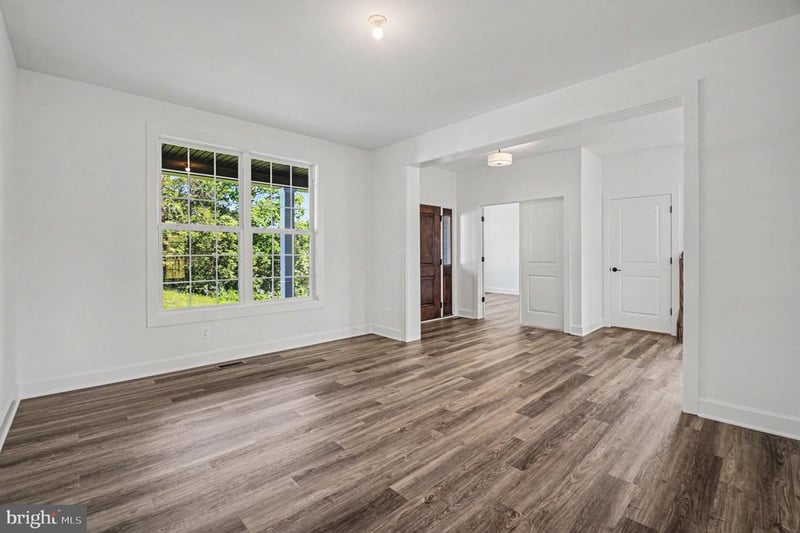 7325 Toler Dr, Nokesville, VA 20181