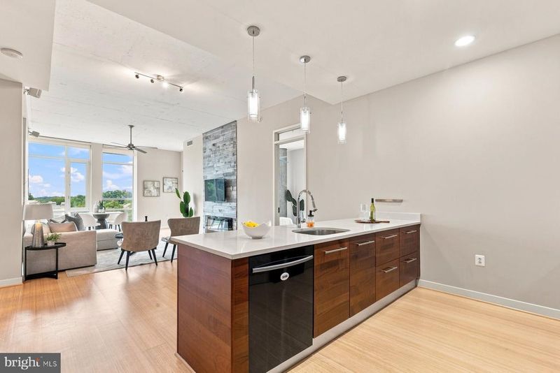 12025 New Dominion Pw #321, Reston, VA 20190