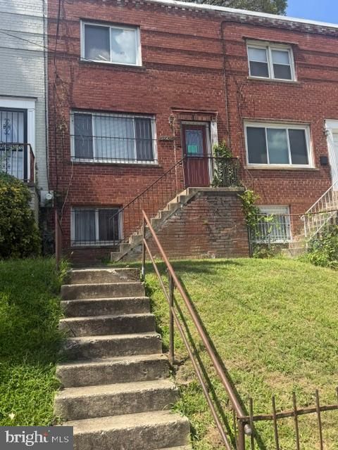2305 16th St SE, Washington, DC 20020