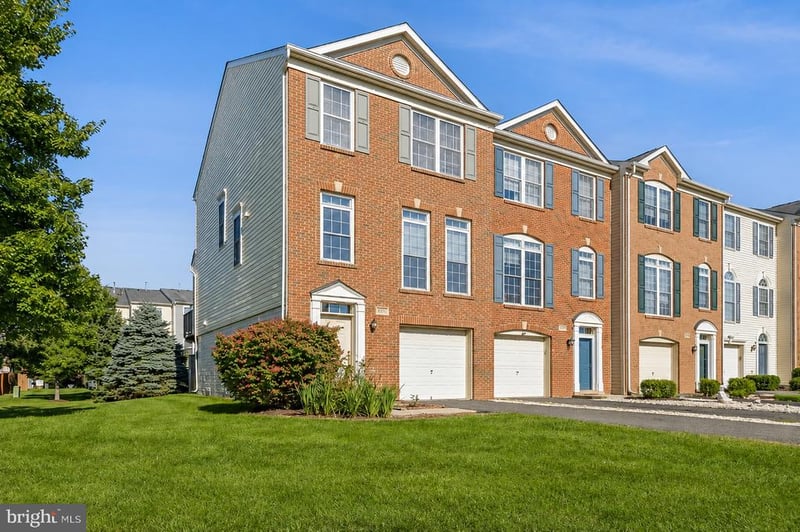 5251 Prairie Willow Way, Centreville, VA 20120