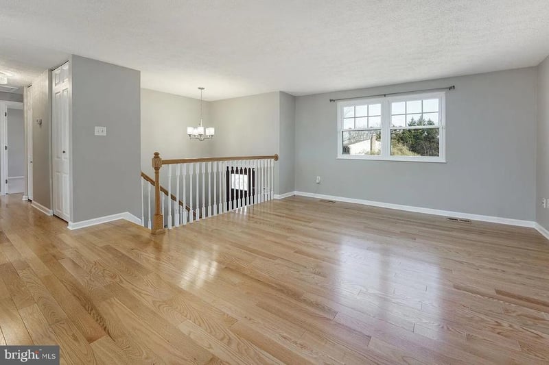 16012 Normandy Ct, Woodbridge, VA 22191
