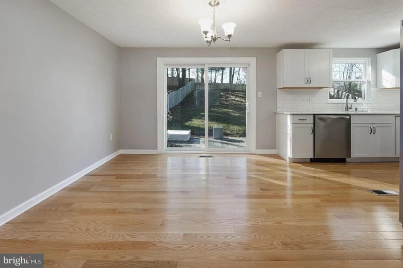 16012 Normandy Ct, Woodbridge, VA 22191