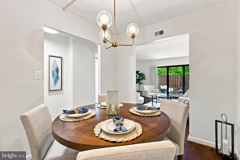 805 N Howard St #121, Alexandria, VA 22304