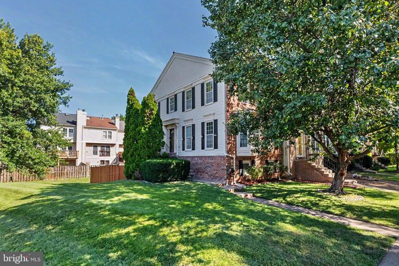 11198 Privates Ct, Manassas, VA 20109