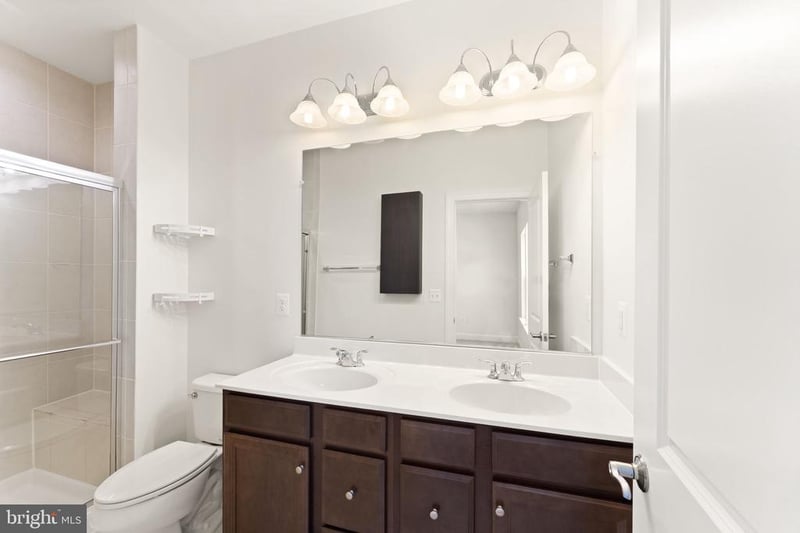 6002 Camerons Ferry Dr, Haymarket, VA 20169