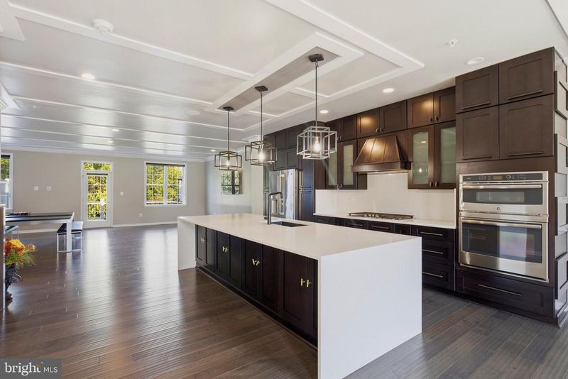 4322 Thoroughbred Dr, Upper Marlboro, MD 20772