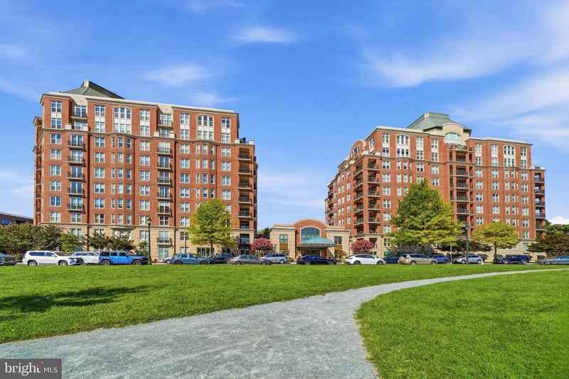 12500 Park Potomac Ave #805S, Potomac, MD 20854