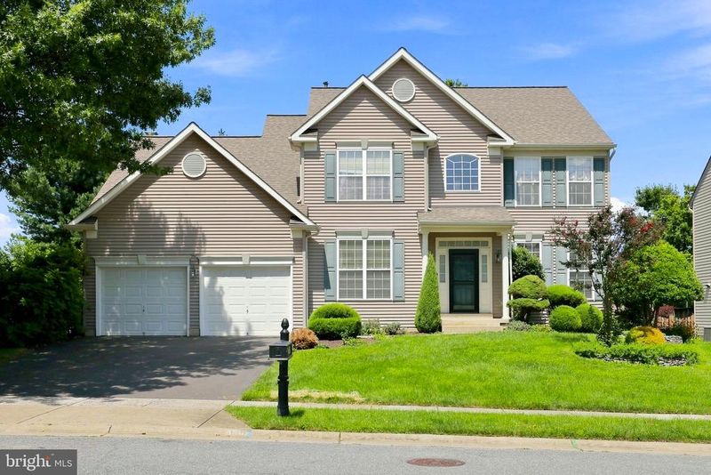 4802 Clarendon Dr, Frederick, MD 21703