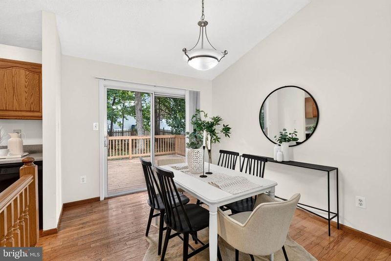 9343 Kings Grant Rd, Laurel, MD 20723