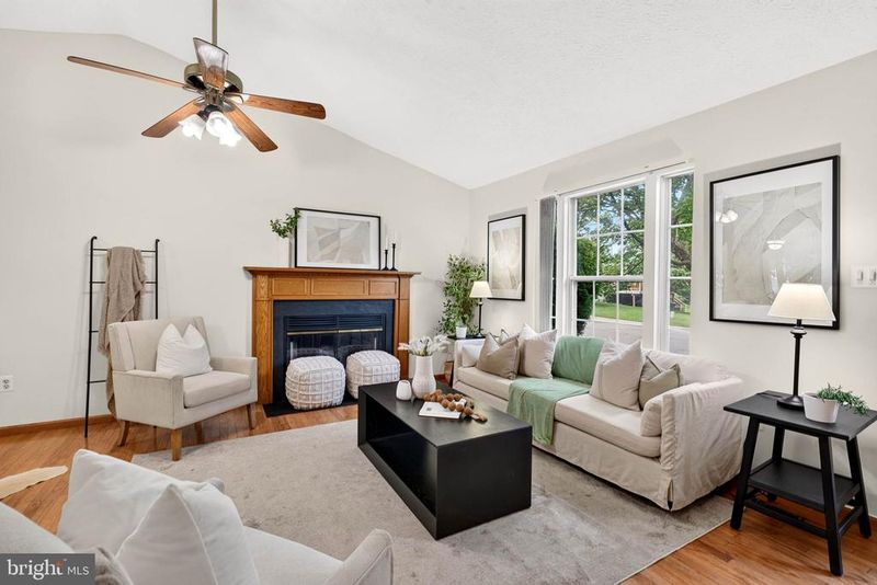 9343 Kings Grant Rd, Laurel, MD 20723