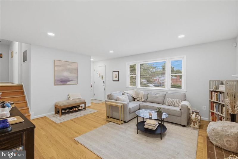 6108 22nd Rd N, Arlington, VA 22205
