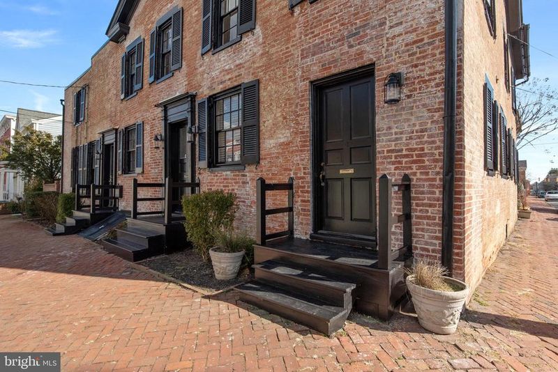 31 College Ave, Annapolis, MD 21401