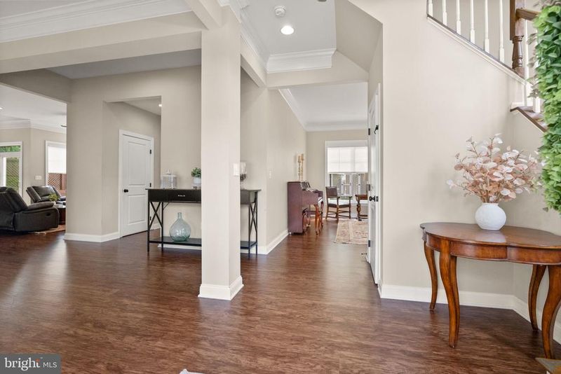 9233 Falling Water Dr, Bristow, VA 20136